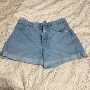 high waisted button up shorts!